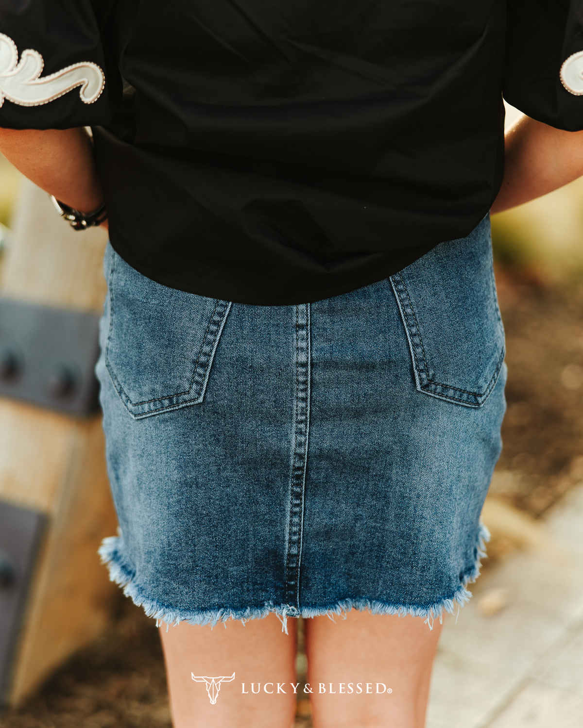 Classic Western Unfinished Hem Mid Wash Skirt